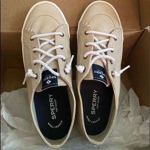 Sperry Women’s Tan Sneaker